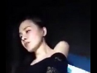 Stripe Chinois Girl Dance dans le dead beat