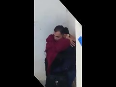 Арабский хиджаб Марокко поцелуев в общественном