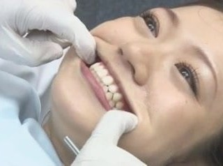 Sêmen Engolindo no consultório bring to an end dentista